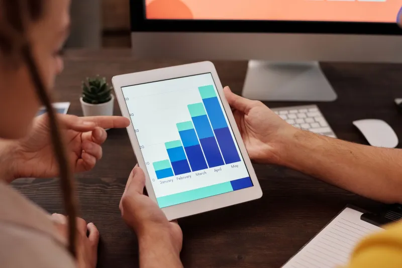 Forget the Demo: Which Spatial Web Products Are Actually Making Money in 2025